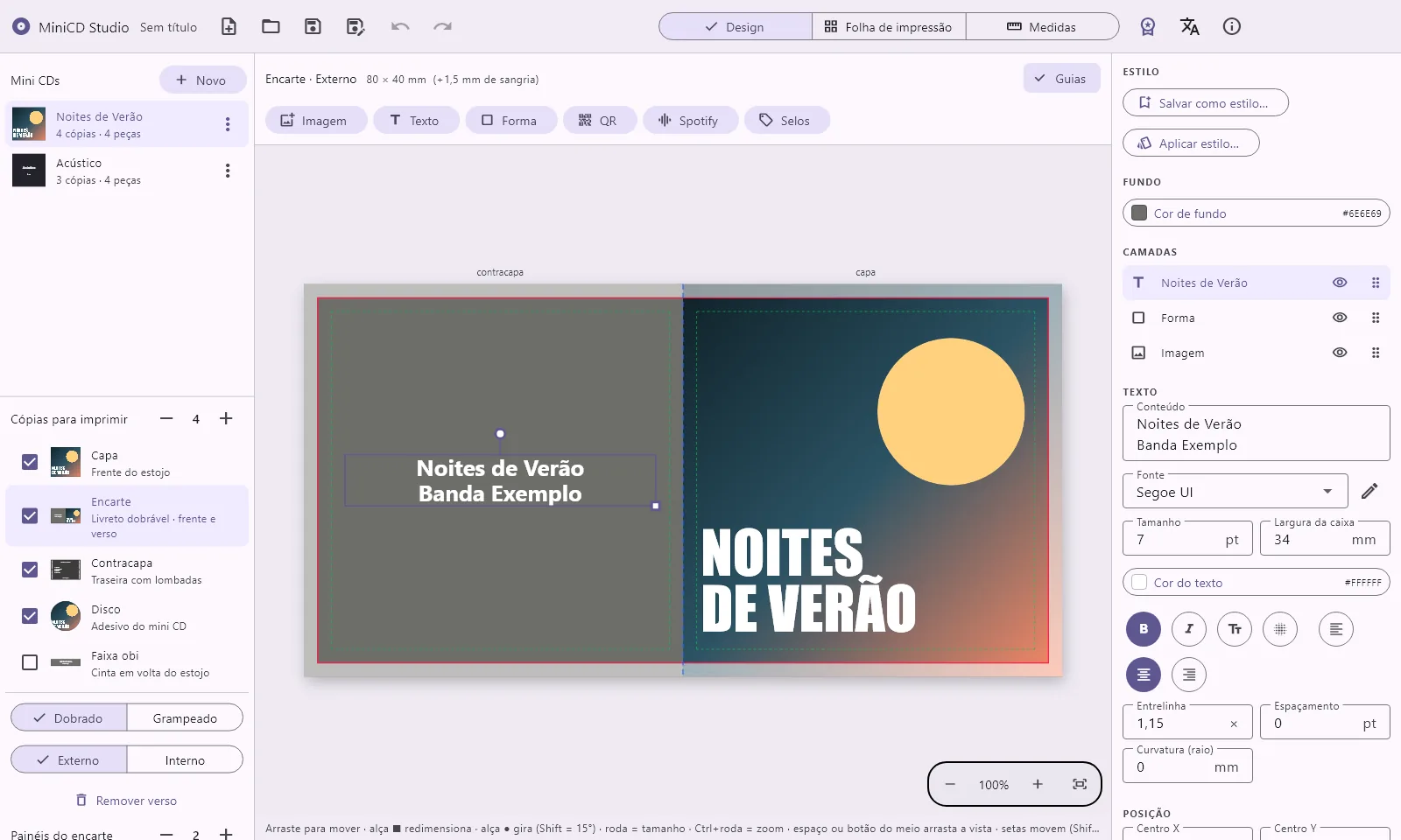 O MiniCD Studio com o encarte de um mini CD aberto no editor, a lista de peças à esquerda e as propriedades do texto à direita
